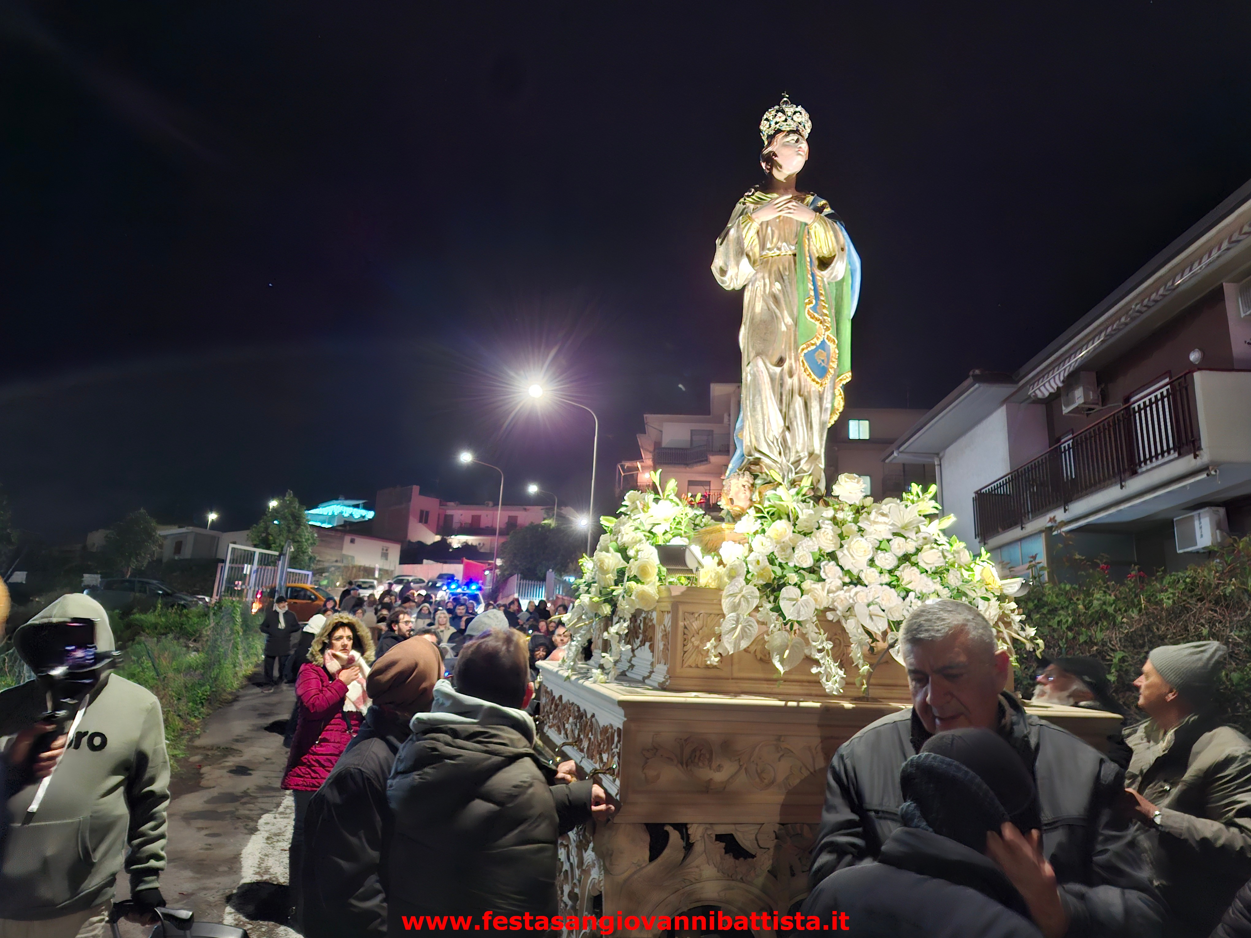 08/12/2024. Devota processione dell'Immacolata per le vie del quartiere.