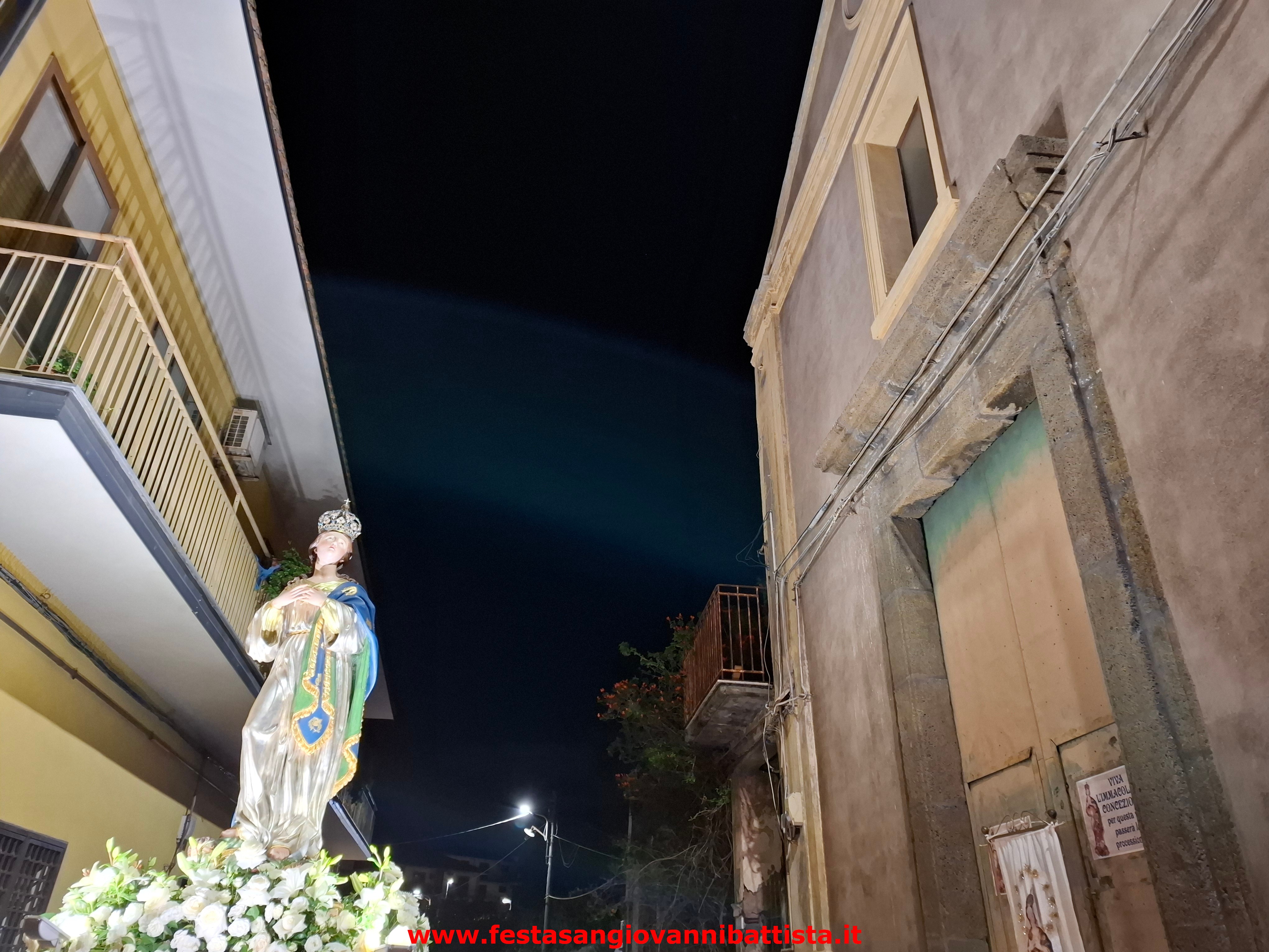 08/12/2024. Particolare della statua dell'Immacolata in Via Immacolata.