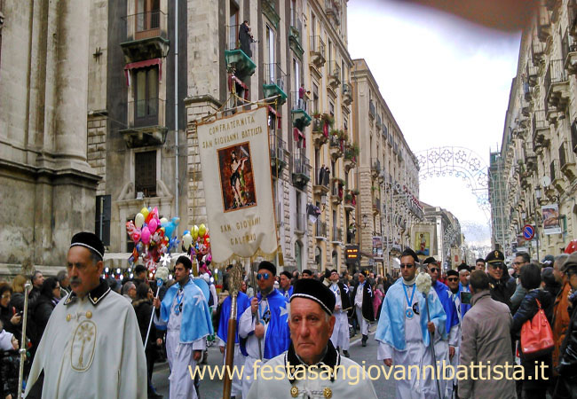 03/02/2015. La Confraternita San Giovanni Battista in processione per la festa di Sant'Agata.