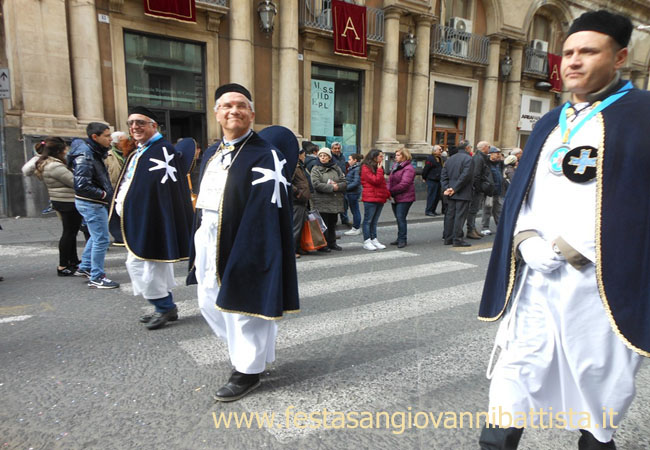03/02/2015. Il Governatore della confraternita San Giovanni Battista in processione.