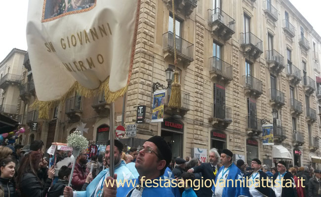 03/02/2016. Alcuni giovani Confrati della confraternita San Giovanni Battista in processione.