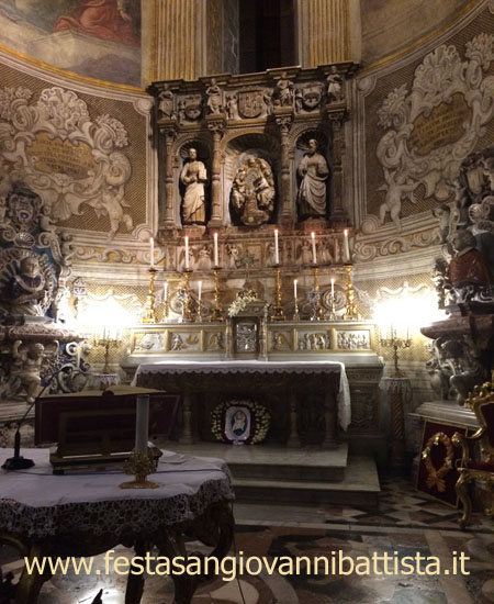 08/02/2016. Il bellissimo altare della cappella di Sant'Agata.