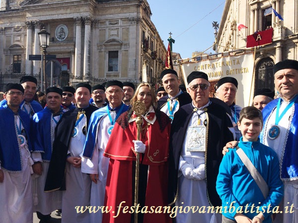 03/02/2017. La Presidente della Confederazione delle Confraternite della Diocesi di Catania Prof.ssa Pina Fazzio assieme alla confraternita San Giovanni Battista.