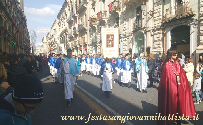 03/02/2017. La Confraternita in processione.