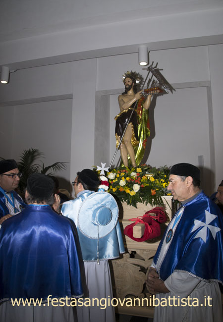 01/03/2015. La fase di preparazione per la processione.