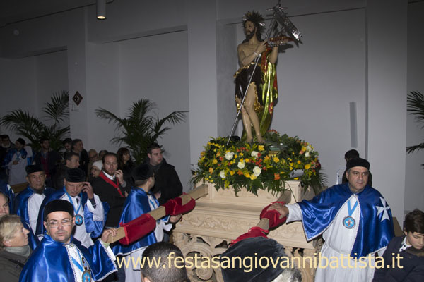 01/03/2015. La fase di preparazione per la processione.
