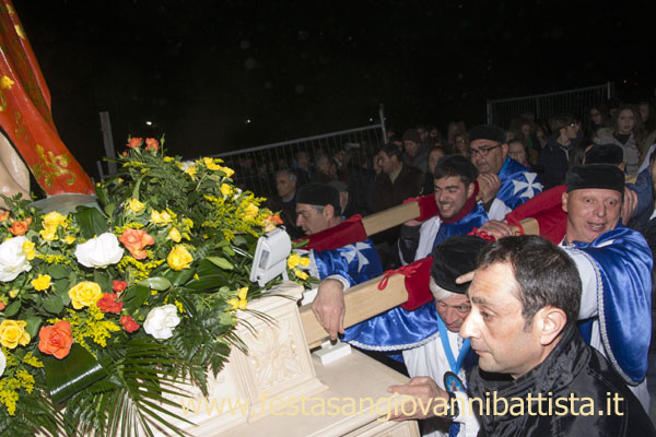 01/03/2015. Il resto delle persone che hanno partecipato alla processione.