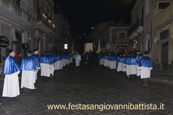 01/03/2015. La Confraternita in Piazza Grande.