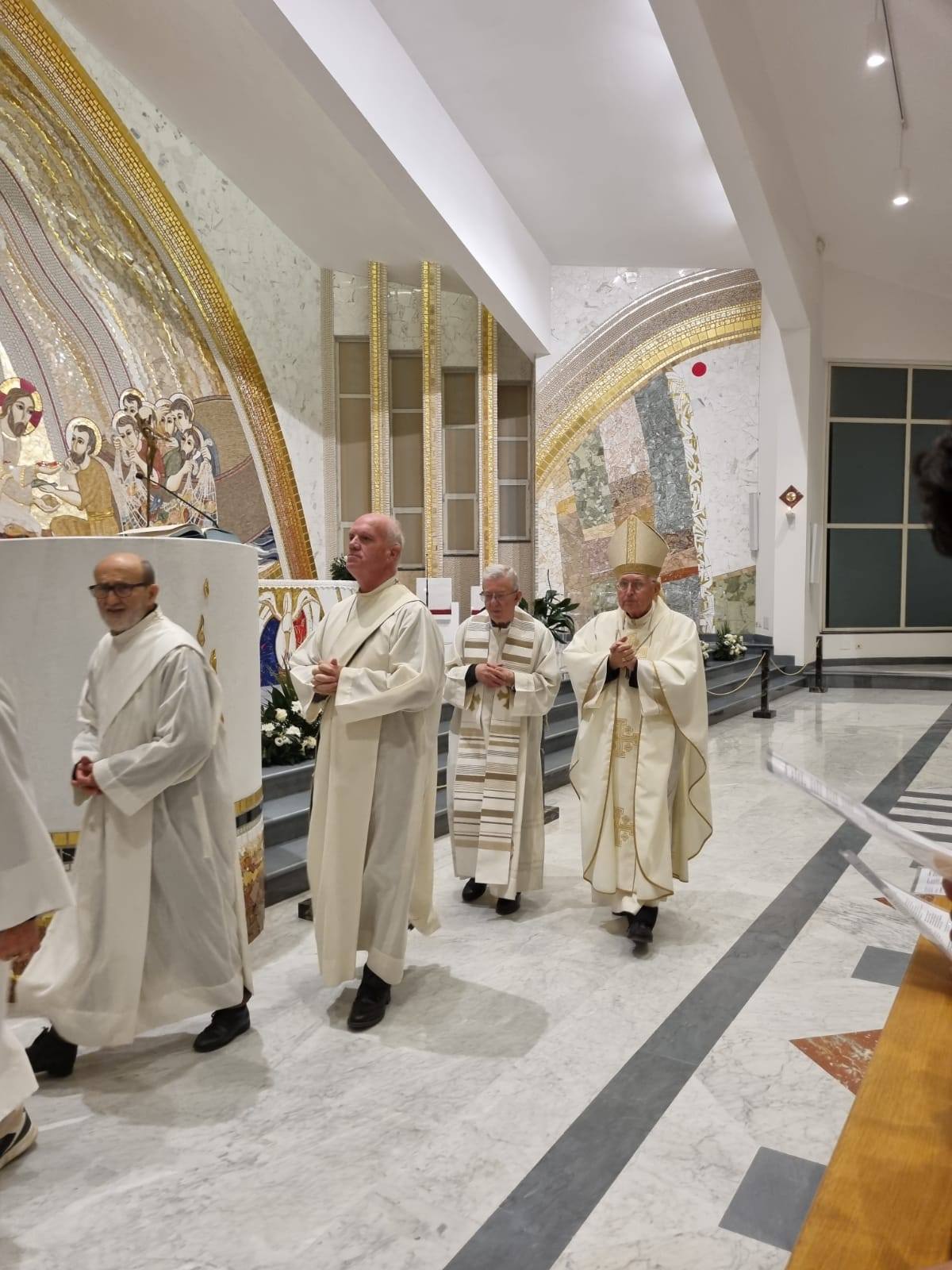 28/02/2025. Alcuni momenti della Santa Messa del X anniversario della Dedicazione della Nuova Chiesa dei Santi Zaccaria ed Elisabetta.