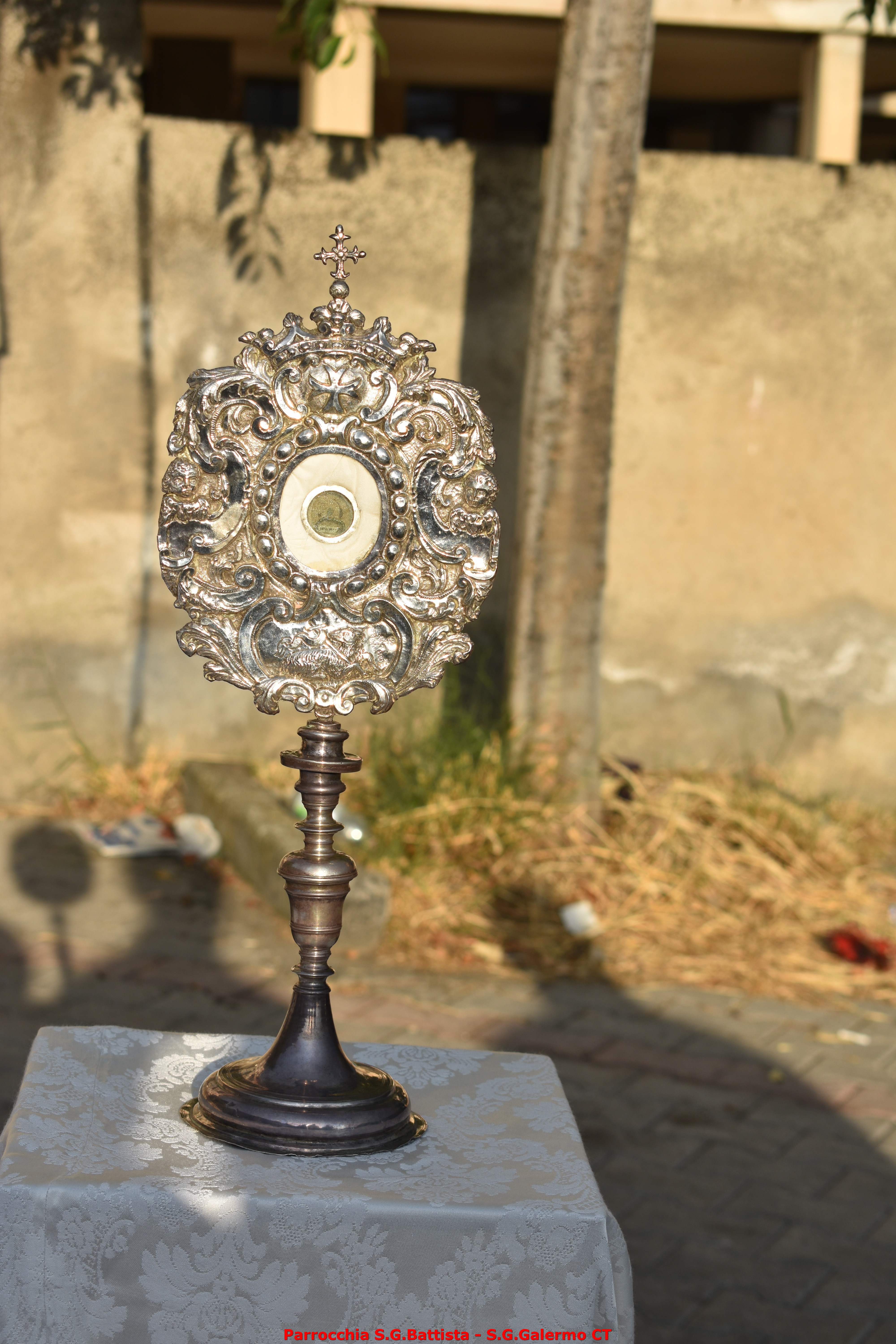 11/06/2026. Ore 18:15. Santo Rosario, Coroncina al Santo Patrono e Santa Messa in via Don Minzoni - piazzale del mercato rionale.
