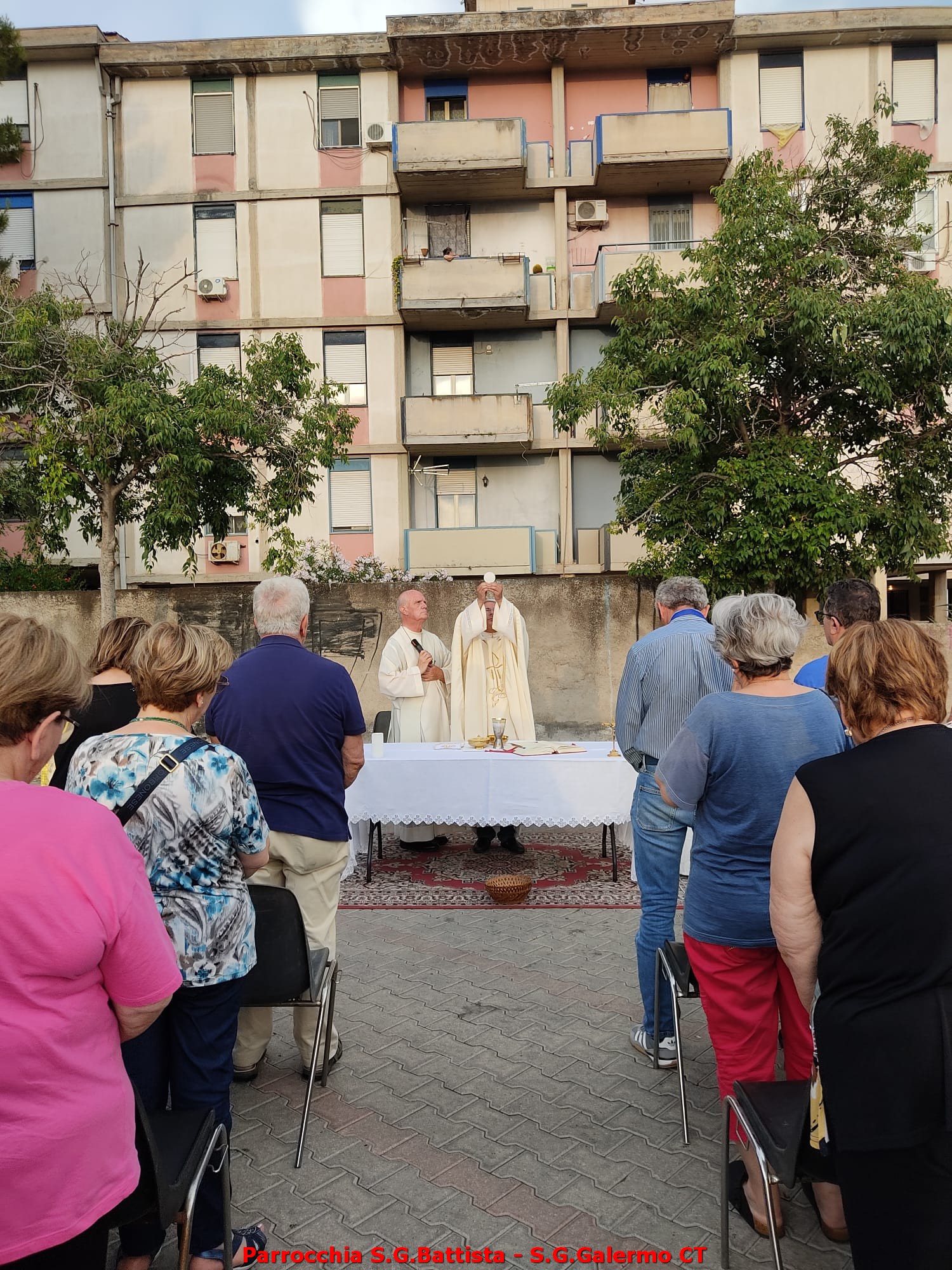 11/06/2026. Ore 18:15. Santo Rosario, Coroncina al Santo Patrono e Santa Messa in via Don Minzoni - piazzale del mercato rionale.