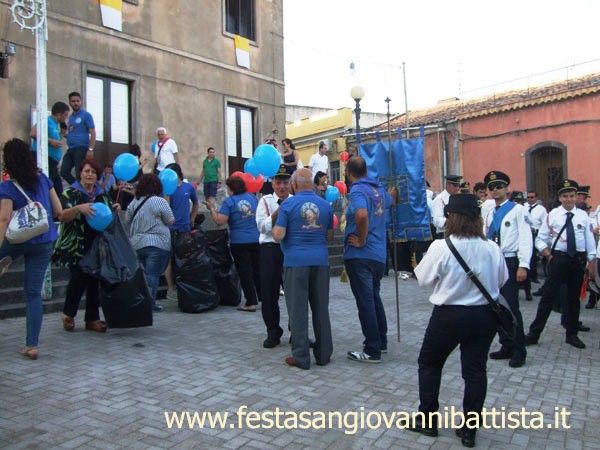 26/06/2016. San Giovanni Montebello. Il corpo bandistico sul sagrato della chiesa SS. Ritrovato.