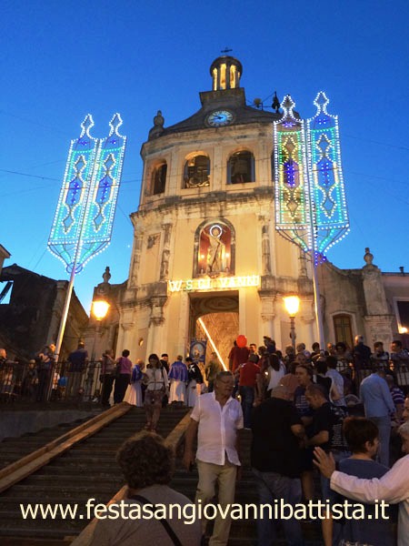 26/06/2016. San Giovanni Montebello. In attesa dell'uscita serale di San Giovanni di Montebello.