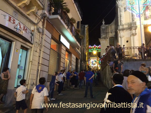 26/06/2016. San Giovanni Montebello. Il fercolo di San Giovanni Battista in processione.