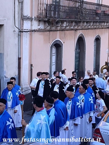 25/06/2017. San Giovanni Montebello. La Confraternita San Giovanni Battista di San Giovanni Galermo in preghiera per le vie di San Giovanni Montebello.