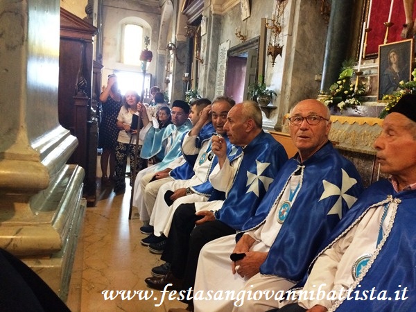 25/06/2017. San Giovanni Montebello. La Confraternita San Giovanni Battista di San Giovanni Galermo in silenzio in Chiesa Madre.