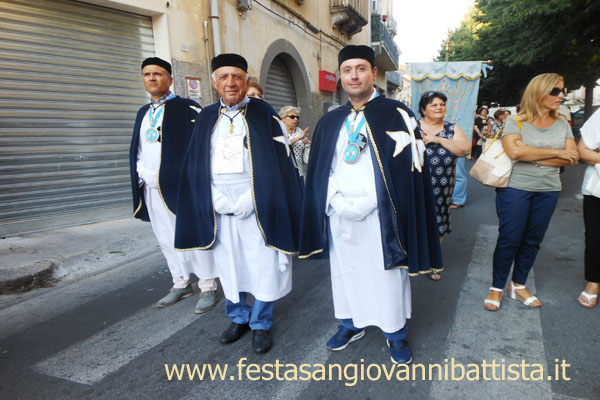 27/08/2017. Il Governatore Andrea Cavallaro (al centro) assieme al primo assistente Orazio Gangemi (a sinistra) ed al secondo assistente Mauro Rapisarda (a destra).