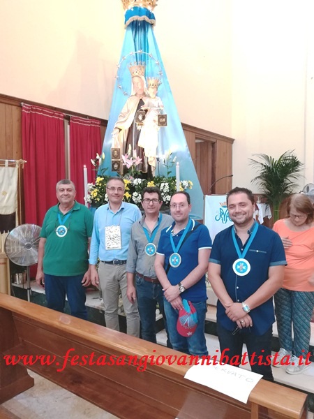 22/07/2018. Foto ricordo davanti alla statua della Madonna del Carmelo di Barriera (CT).