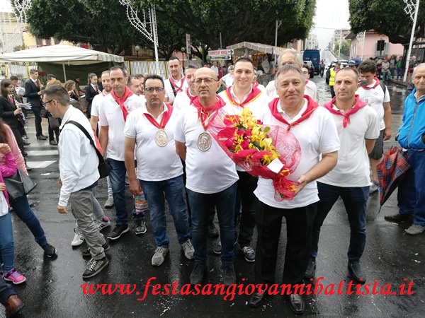 24/06/2018. L'arrivo a San Giovanni Galermo di una rappresentanza del Comitato dei Festeggiamenti di Acitrezza per l'omaggio floreale a San Giovanni Battista durante l'uscita di Mezzogiorno.