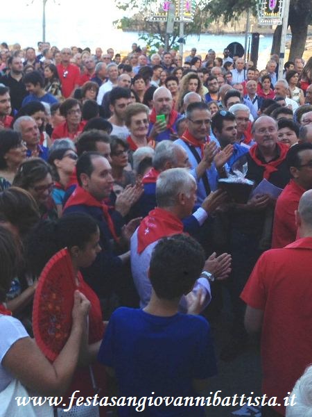 25/06/2018. Scambio di doni tra i Comitati delle due feste di San Giovanni Battista.