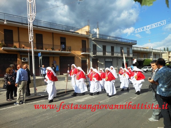 28/08/2018. Alcuni Confrati di una Confraternita invitata alla processione.