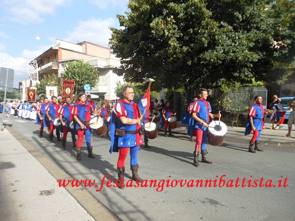 28/08/2018. I tamburi di Giarratana animano la processione.