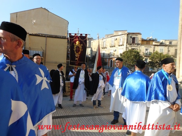 28/08/2018. L'arrivo della confraternita nella basilica di San Giovanni Battista dove parteciperanno alla celebrazione eucaristica.