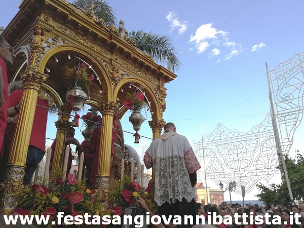 25/06/2019. La statua di San Giovanni Battista nel fercolo.