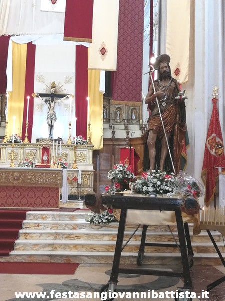 28/08/2019. Alcuni momenti del corteo delle confraternite e comitati verso la Basilica di San Giovanni Battista di Vizzini.