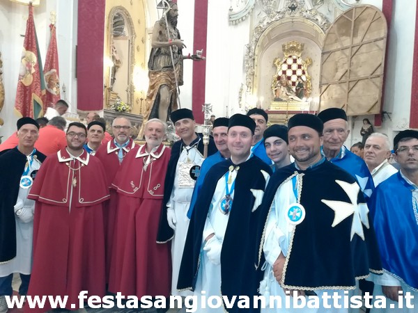 28/08/2019. Alcuni momenti del corteo delle confraternite e comitati verso la Basilica di San Giovanni Battista di Vizzini.