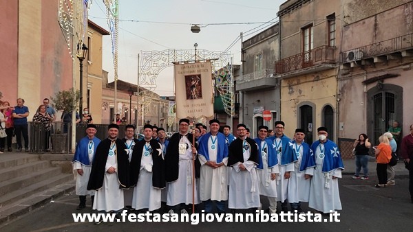 11/06/2022. Alcuni momenti della processione della reliquia di S.Antonio Abate a Gravina di Catania.