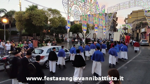 11/06/2022. Alcuni momenti della processione della reliquia di S.Antonio Abate a Gravina di Catania.