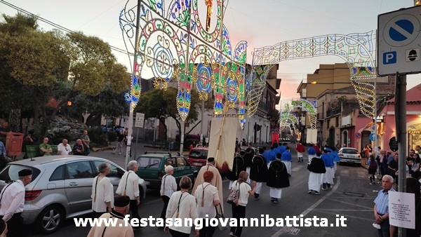 11/06/2022. Alcuni momenti della processione della reliquia di S.Antonio Abate a Gravina di Catania.