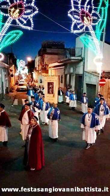 11/06/2022. Alcuni momenti della processione della reliquia di S.Antonio Abate a Gravina di Catania.