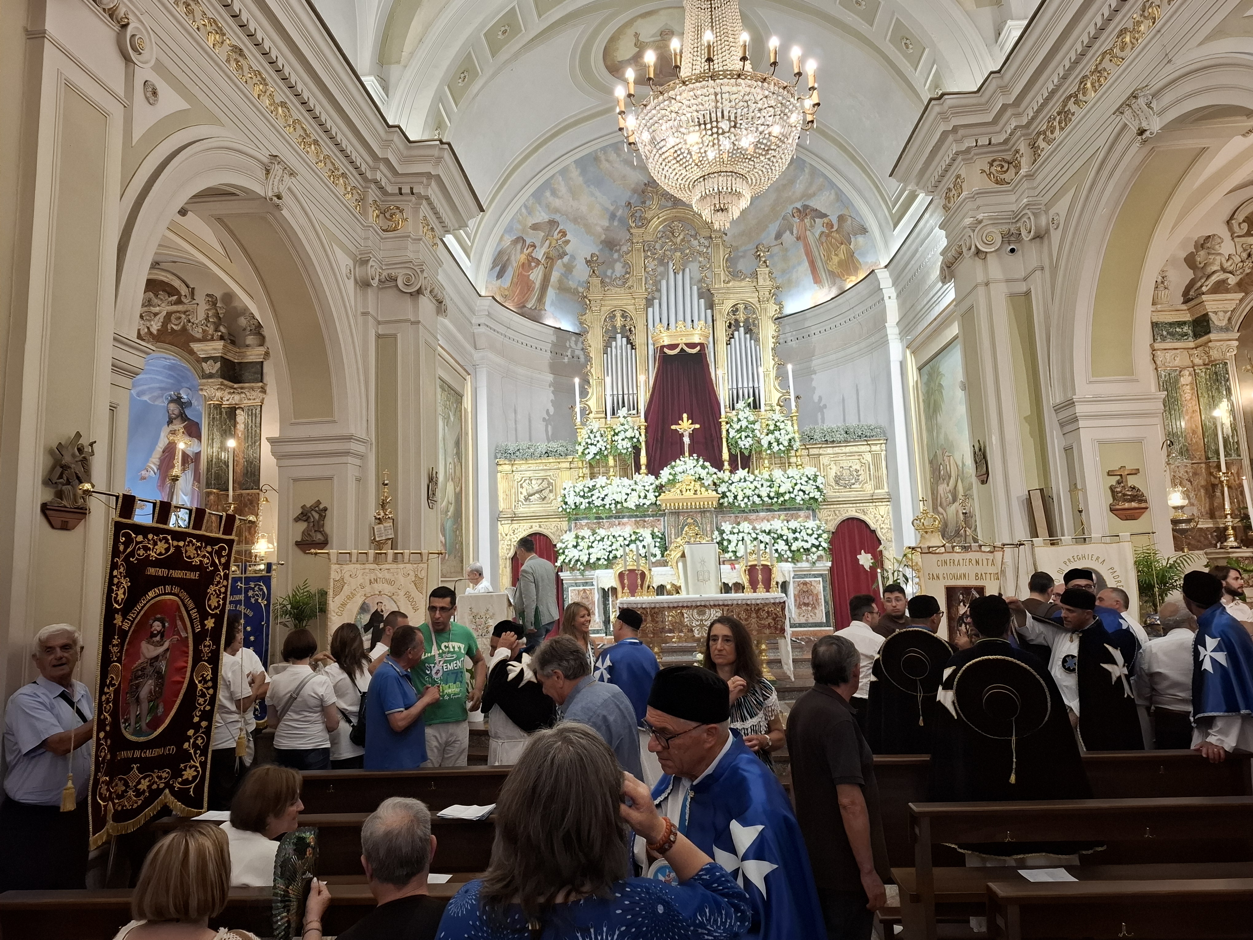 12/06/2025. Processione della reliquia di S.Antonio Abate a Gravina di Catania.