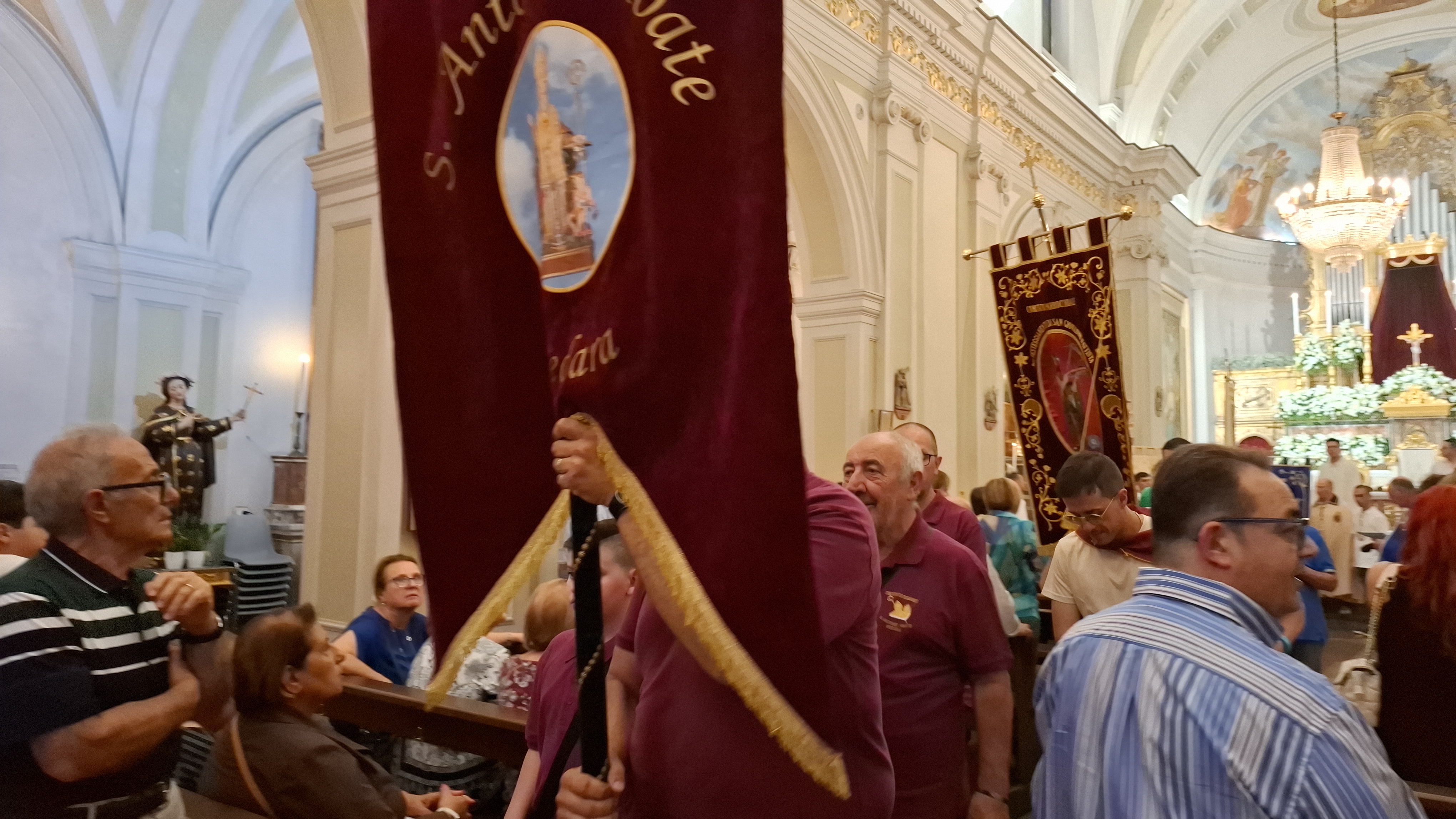 12/06/2025. Processione della reliquia di S.Antonio Abate a Gravina di Catania.