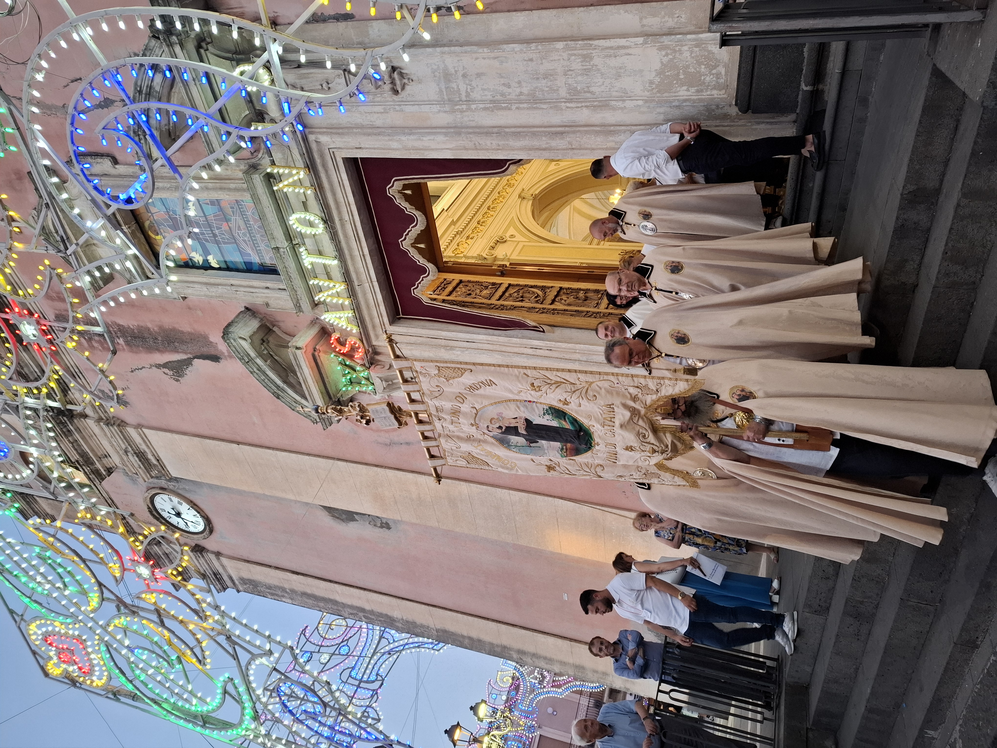 12/06/2025. Processione della reliquia di S.Antonio Abate a Gravina di Catania.