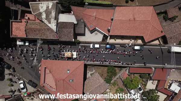 24/06/2019. Ore 12:00. Inizio Processione di Mezzogiorno del Santo Patrono.