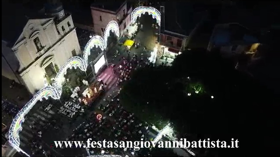 24/06/2021. La Solenne Celebrazione Eucaristica di S.E.Mons. Salvatore Gristina in Piazza Chiesa Madre vista dall'alto.